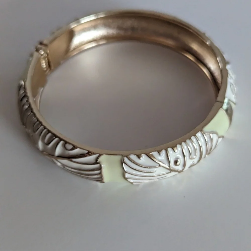 Sequin Elegant Gold and Cream Leaf Bangle